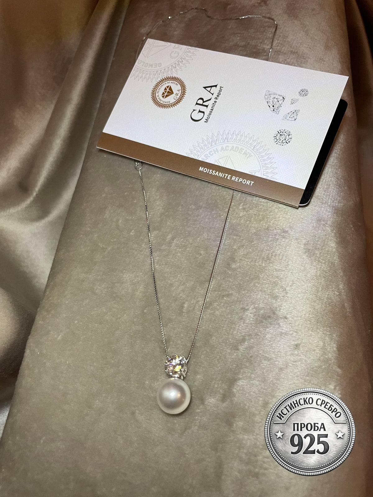 Сребърно колие с мойсанит „Pearl Majesty“